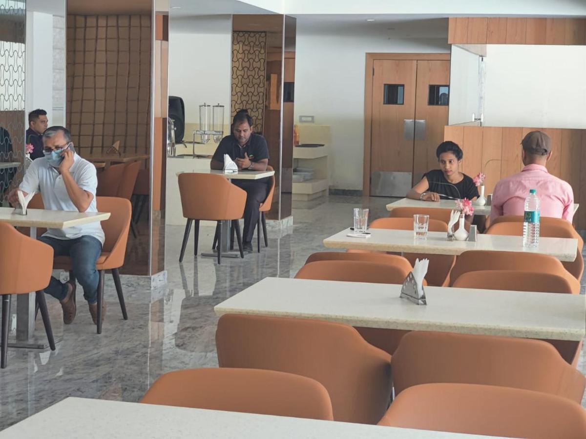 โฮเต็ล เมราเดน ลา โอเอซิส Hotel อันจูนา ภายนอก รูปภาพ
