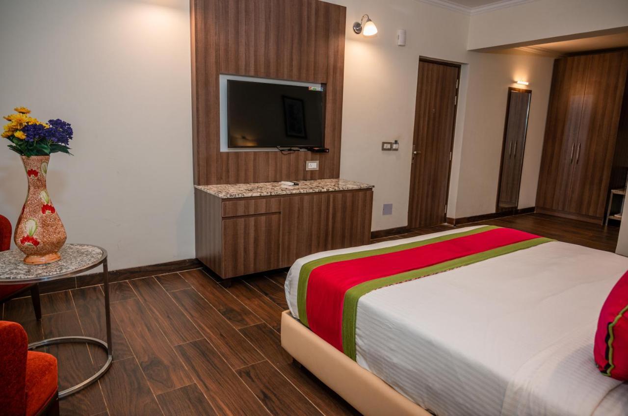 โฮเต็ล เมราเดน ลา โอเอซิส Hotel อันจูนา ภายนอก รูปภาพ